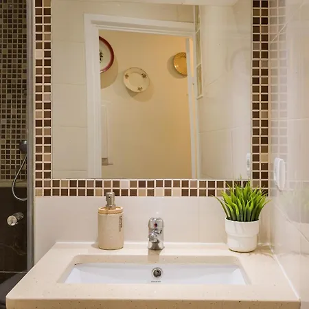 דירה Alfama Cozy Hideaway | 2br ליסבון