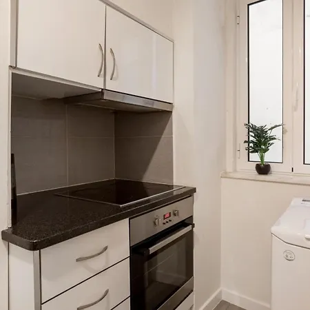 Alfama 2br | Walk To The Castle *