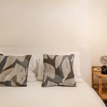 Alfama 2br | Walk To The Castle Apartment