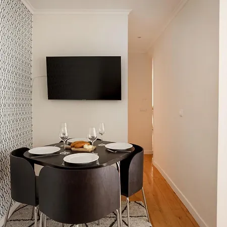 Alfama 2br | Walk To The Castle
