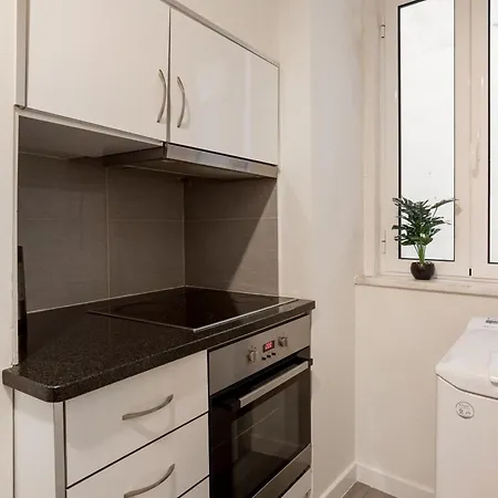 Apartment Alfama 2br | Walk To The Castle Lisbon
