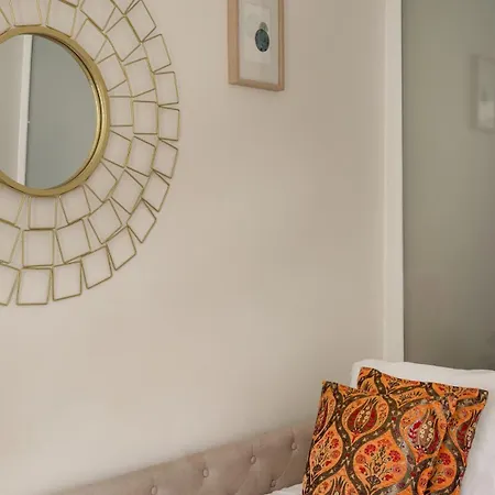 Alfama Cozy Hideaway | 2br Лісабон