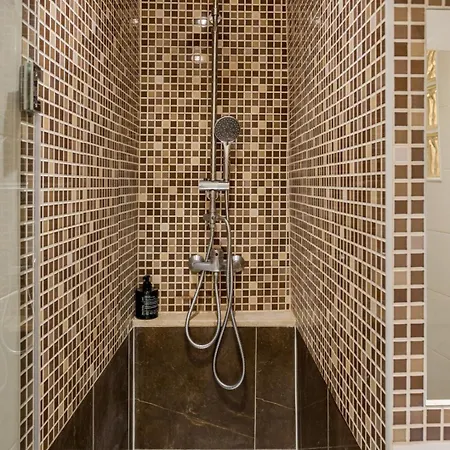 Апартаменти Alfama Cozy Hideaway | 2br